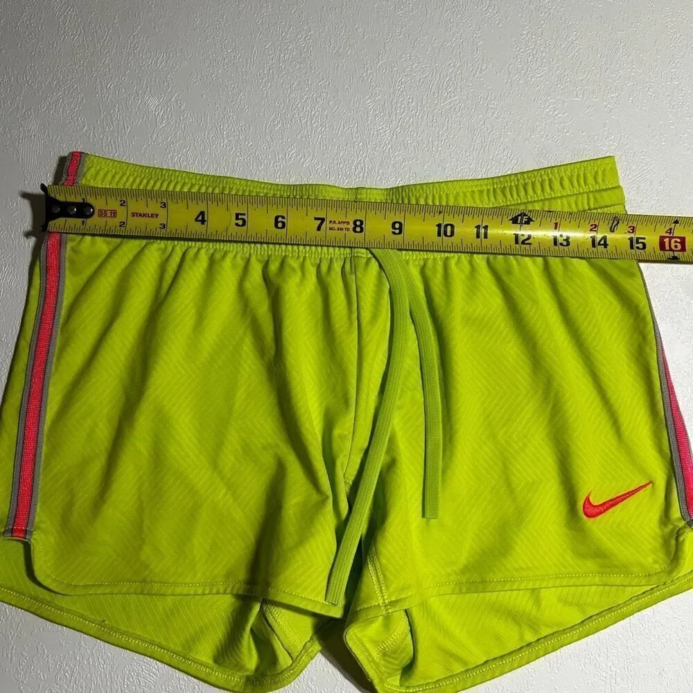 NIKE womens dri fit training running athletic shorts avocado green size xs